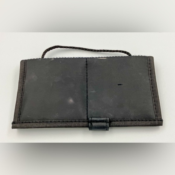 Disney Good Vs Evil Makeup Bag - Picture 2 of 7